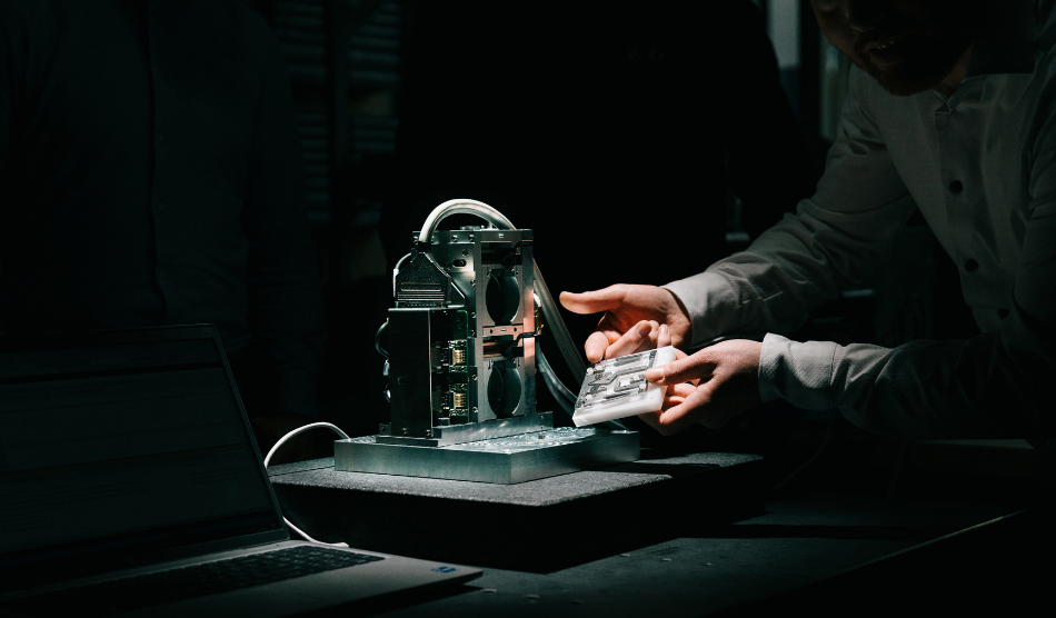 dynamics & control header desktop